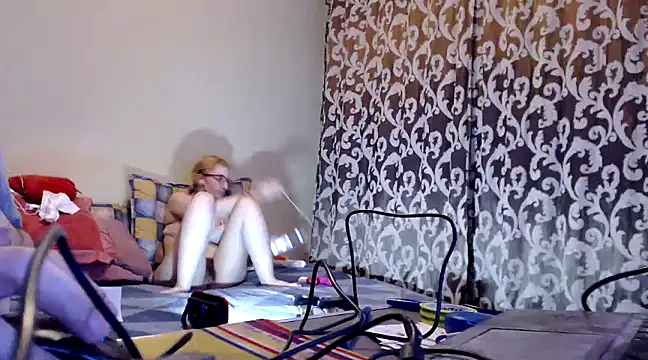 yunis32 online show from 01-27-25, 05:15