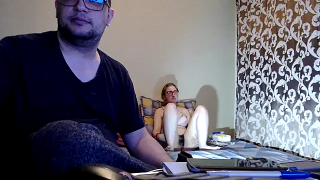 yunis32 online show from 03-12-25, 05:38