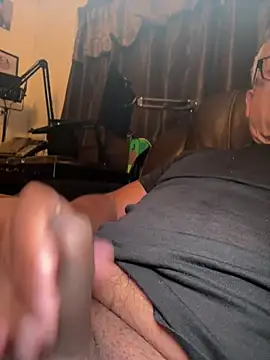 Snapshot of tigre6911 chatting on 06-28-26, 08:31 tigre6911 online show from 06-28-26, 08:31