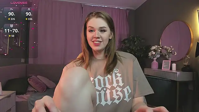 Snapshot of Alison_Doody chatting on 02-13-26, 07:37 Alison Doody online show from 02-13-26, 07:37