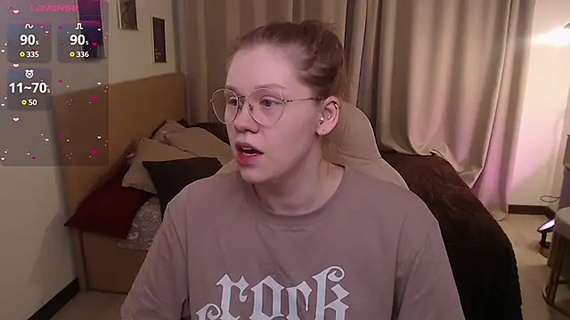 Snapshot of Alison_Doody chatting on 02-26-26, 07:40 Alison Doody online show from 02-26-26, 07:40