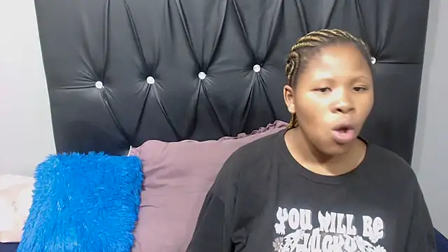 Snapshot of TemptingCloeXx chatting on 03-11-26, 06:36 TemptingCloeXx online show from 03-11-26, 06:36