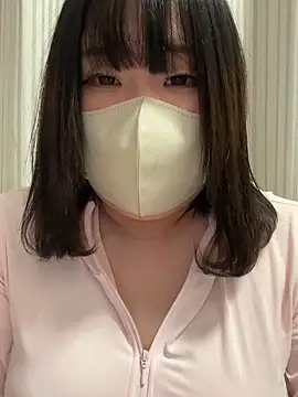 Snapshot of Yu_ka00122 chatting on 12-18-25, 12:55 Yu ka00122 online show from 12-18-25, 12:55