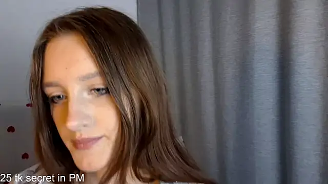 Snapshot of LisaBoddy chatting on 05-10-26, 02:11 LisaBoddy online show from 05-10-26, 02:11