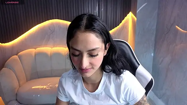 Snapshot of Tifany_Tx chatting on 04-27-26, 12:36 Tifany Tx online show from 04-27-26, 12:36