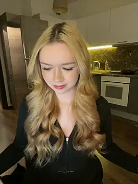 Snapshot of my_liss chatting on 02-01-26, 06:39 my liss online show from 02-01-26, 06:39