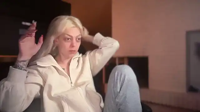 Snapshot of Melina_Diamond chatting on 01-13-26, 04:29 Melina Diamond online show from 01-13-26, 04:29