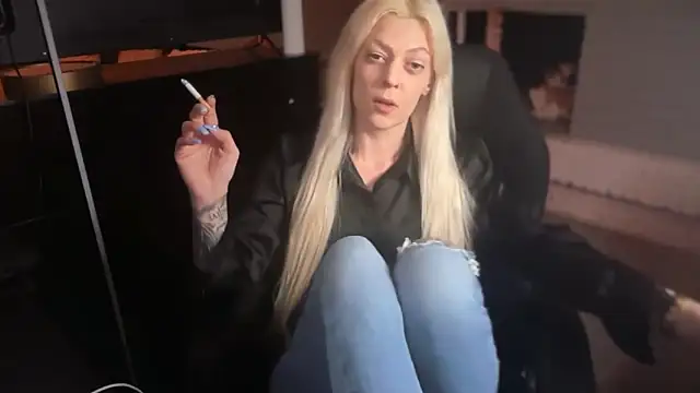 Snapshot of Melina_Diamond chatting on 01-15-26, 09:51 Melina Diamond online show from 01-15-26, 09:51