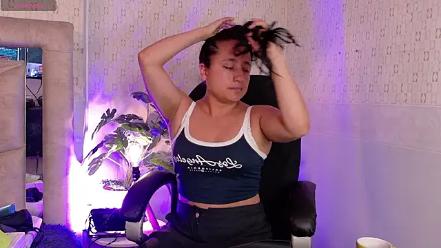 Ithan Skin online show from 02-26-26, 11:42