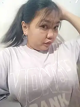 Snapshot of XxSexyPinay4uxX chatting on 03-09-26, 01:53 XxSexyPinay4uxX online show from 03-09-26, 01:53