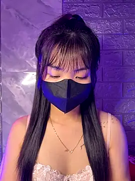    KARA    online show from 12-18-25, 01:22