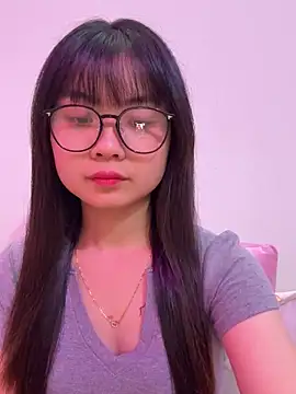    KARA    online show from 04-23-26, 04:24