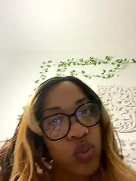 SweeTexasKyn online show from 12-17-25, 05:13