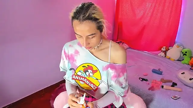 Snapshot of Elis-Darling chatting on 02-14-26, 06:15 Elis-Darling online show from 02-14-26, 06:15