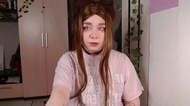 Yuly Soft online show from 12-18-25, 04:13