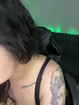 Snapshot of Amyy_1 chatting on 06-18-26, 09:30 Amyy 1 online show from 06-18-26, 09:30