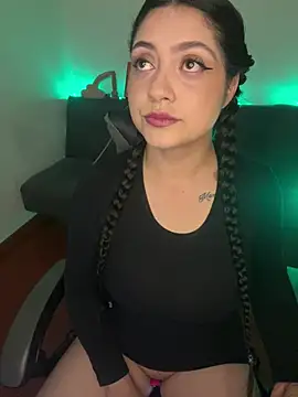 Snapshot of Amyy_1 chatting on 07-04-26, 11:11 Amyy 1 online show from 07-04-26, 11:11