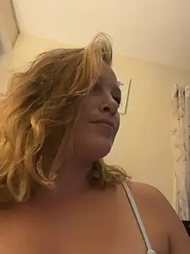 BellaBunny25 online show from 08-03-26, 05:17