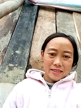 Snapshot of lemon-beo chatting on 12-17-25, 12:49 lemon-beo online show from 12-17-25, 12:49