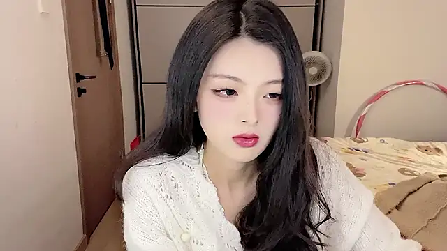 Snapshot of Koikoi___ chatting on 12-18-25, 01:06 Koikoi online show from 12-18-25, 01:06