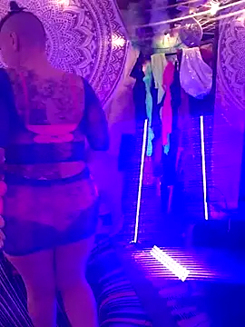 infinirose online show from 03-18-26, 06:38