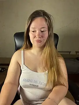Snapshot of CaramelleSugarr chatting on 05-28-26, 06:05 CaramelleSugarr online show from 05-28-26, 06:05