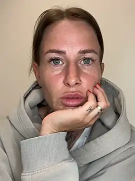 Klarry69 online show from 04-15-26, 06:48