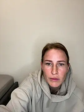 Klarry69 online show from 04-15-26, 07:58