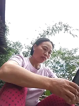 Snapshot of Maikha08 chatting on 05-13-26, 12:41 Maikha08 online show from 05-13-26, 12:41