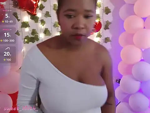 Snapshot of sweet-liliith chatting on 02-13-26, 01:29 sweet-liliith online show from 02-13-26, 01:29