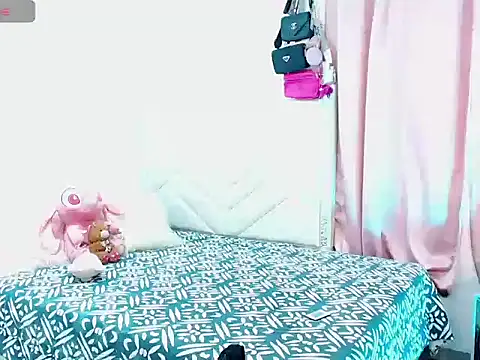 titania1502 online show from 12-19-25, 05:31