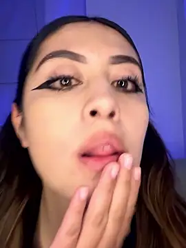 Snapshot of justmariee chatting on 01-14-26, 02:39 justmariee online show from 01-14-26, 02:39