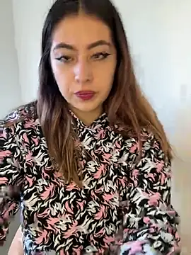 Snapshot of justmariee chatting on 01-15-26, 06:55 justmariee online show from 01-15-26, 06:55