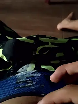 Wilmar0  online show from 12-21-25, 06:48