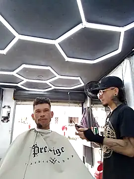 Snapshot of BIG_TAVO chatting on 12-17-25, 07:20 BIG TAVO online show from 12-17-25, 07:20