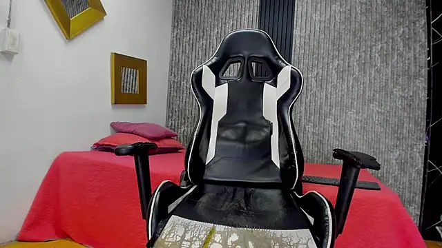 King BBC09 online show from 12-18-25, 08:48