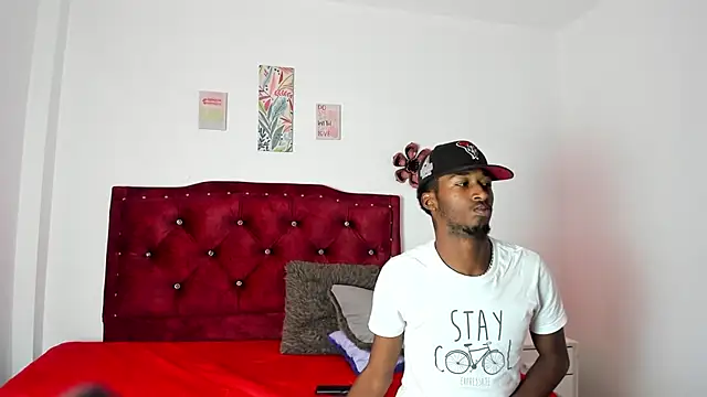 AllieyYZacks online show from 12-19-25, 01:29