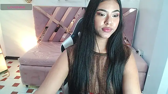 Kendall Queen v online show from 12-18-25, 12:06