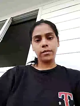 Snapshot of Emily_hot26 chatting on 12-20-25, 09:33 Emily hot26 online show from 12-20-25, 09:33