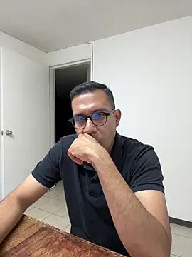 Snapshot of AdrianGarcia89 chatting on 06-06-26, 02:27 AdrianGarcia89 online show from 06-06-26, 02:27