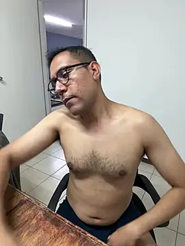 Snapshot of AdrianGarcia89 chatting on 06-11-26, 02:53 AdrianGarcia89 online show from 06-11-26, 02:53