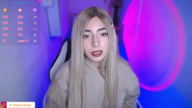 Snapshot of channel_blondee chatting on 02-05-26, 09:52 channel blondee online show from 02-05-26, 09:52