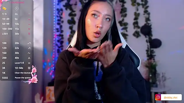 Snapshot of viicky_r chatting on 02-26-26, 05:34 viicky r online show from 02-26-26, 05:34