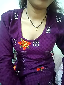 Snapshot of Tanya_mital12 chatting on 02-15-26, 05:26 Tanya mital12 online show from 02-15-26, 05:26