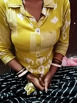 Snapshot of farana_bhat chatting on 01-07-26, 04:15 farana bhat online show from 01-07-26, 04:15