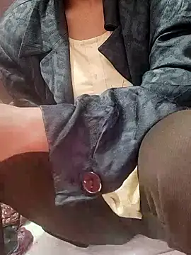 Snapshot of farana_bhat chatting on 01-12-26, 04:29 farana bhat online show from 01-12-26, 04:29