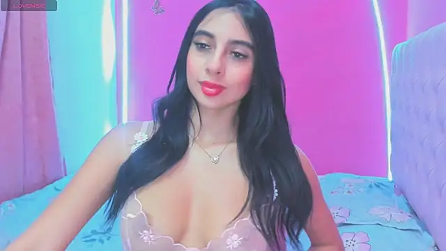 Snapshot of Selenevosse_ chatting on 12-18-25, 03:12 Selenevosse online show from 12-18-25, 03:12