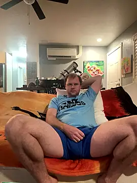 Snapshot of Studmuffin4you chatting on 01-14-26, 04:51 Studmuffin4you online show from 01-14-26, 04:51