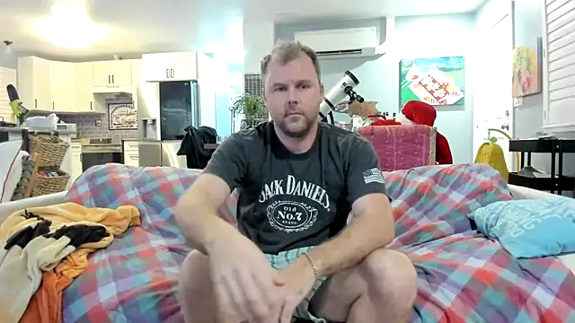 Snapshot of Studmuffin4you chatting on 02-02-26, 03:27 Studmuffin4you online show from 02-02-26, 03:27