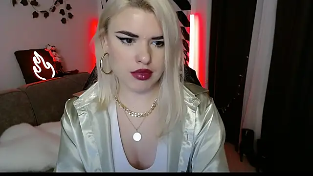 Snapshot of Ariana_Saint chatting on 03-19-26, 03:27 Ariana Saint online show from 03-19-26, 03:27